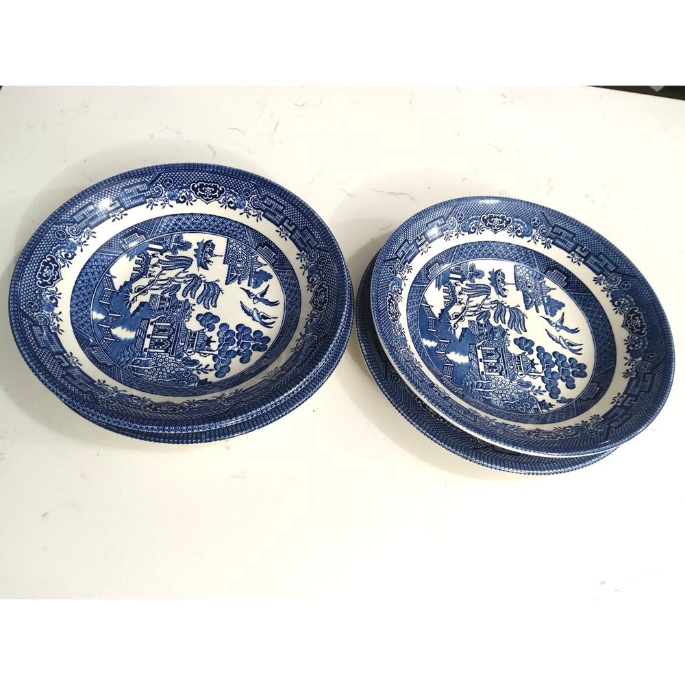 Churchill England vintage two-piece set of plates and two pieces of bowls